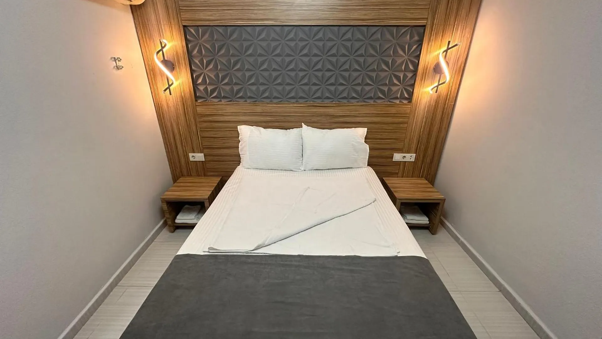 Royal Ezel Hotel أنطاليا 0*,  تركيا
