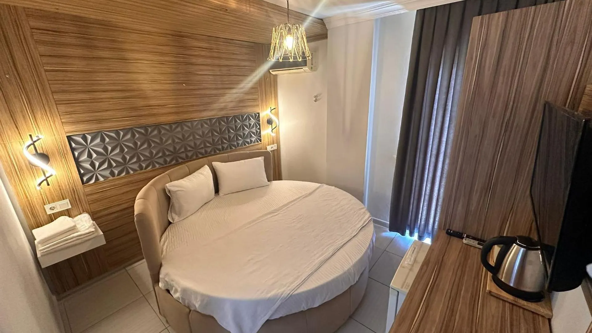 Royal Ezel Hotel أنطاليا